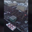 الفيديو من ألمانيا وليس لاحتجاج الآلاف على اعتقال الطلاب والاساتذة في الجامعات الأمريكية