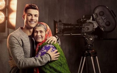  This photo is not for a TV series on Syrian refugees with Ronaldo 