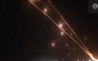هل يظهر هذا التسجيل الصواريخ المضادة للطائرات في سماء كييف؟