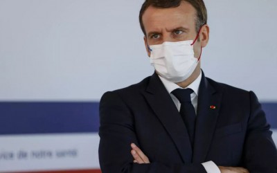 هذا التسجيل مركّب والرئيس الفرنسي لم يظهر بلباسه الداخلي