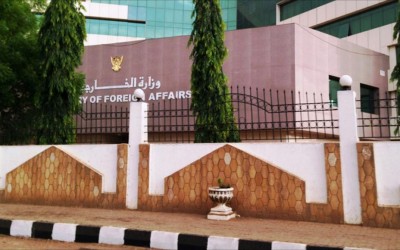الخارجية السودانية تنفي رفض استقبال وفد قطري