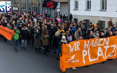 هل طالب متظاهرون ألمان في برلين باستقدام لاجئين من إدلب مؤخراً؟