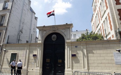 هل دعت "السفارة السورية" في باريس السوريين لإعادة انتخاب بشار الأسد ودفع 10 يورو؟