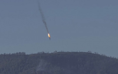 هذه الصور ليست لسقوط طائرة حربية تركية في عفرين