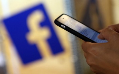 فيسبوك ترفض الدفع للناشرين وتمنع مستخدمي موقعها في أستراليا من قراءة الأخبار أو مشاركتها