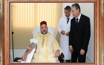 صورة الملك المغربي أثناء تبرعه بالدم تعود لعام 2013 ولا علاقة لها بتفجيرات بروكسل