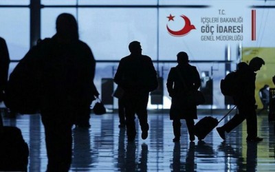 هل أرسلت إدارة الهجرة التركية رسائل عودة طوعية للسوريين في تركيا؟