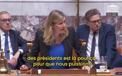 هل رفضت رئيسة البرلمان الفرنسي الوقوف دقيقة صمت على أرواح المهاجرين؟