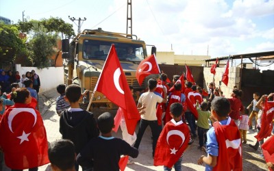 هذه الصورة ليست لاستقبال أهالي إدلب للجيش التركي