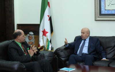 "السفير السوري" الذي التقته الخارجية القطرية مؤخراً لا يمثل نظام الأسد