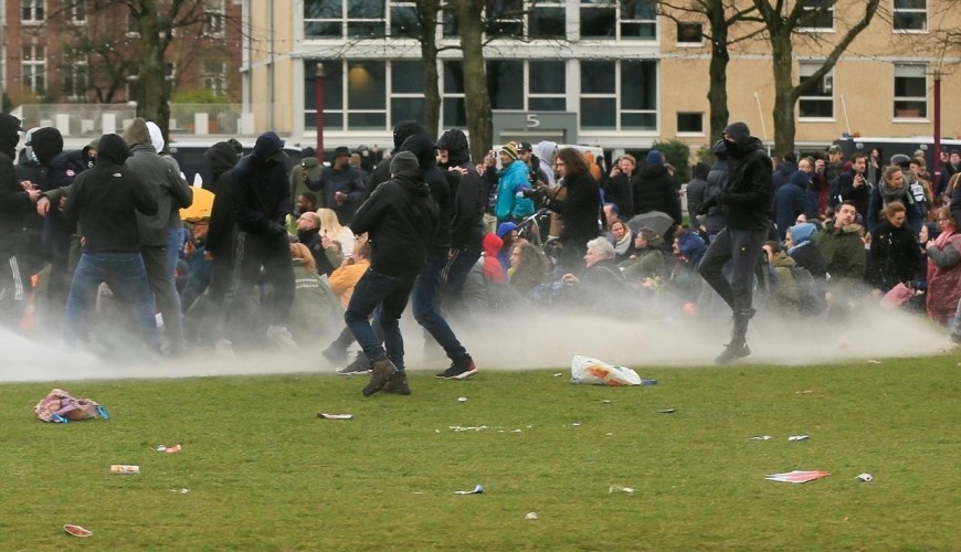هل الاحتجاجات الأخيرة في هولندا مرتبطة بدعم الحكومة  لجماعات "إرهابية" في سوريا؟
