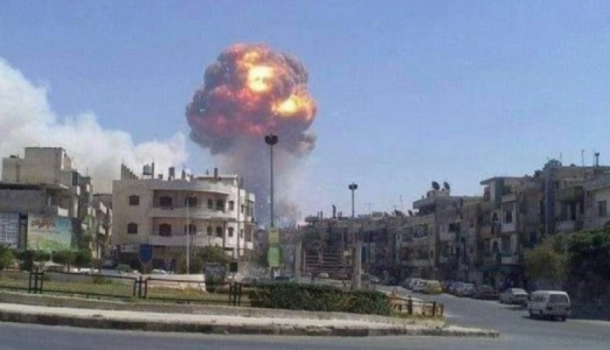 هل تظهر هذه الصورة انفجار مستودع ذخيرة حديثاً بين حماة وحمص؟