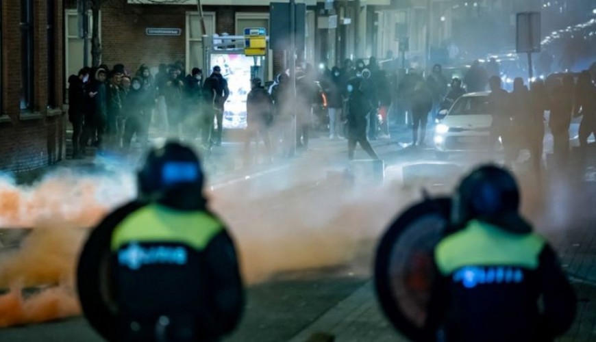 استمرار حظر التجول في هولندا رغم أعمال الشغب في العديد من المدن