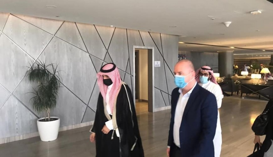 وزير من النظام السوري يجري أول زيارة رسمية إلى السعودية بعد سنوات من القطيعة