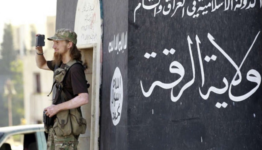 داعش لا تزال تسيطر على أحياء في الرقة