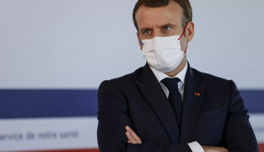 هذا التسجيل مركّب والرئيس الفرنسي لم يظهر بلباسه الداخلي