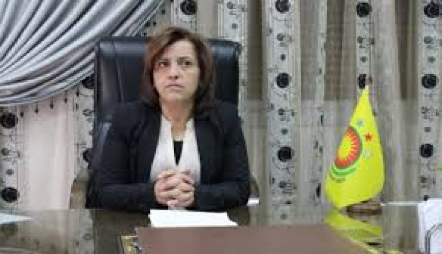 رئيسة المجلس التنفيذي لـ "الإدارة الذاتية" في عفرين تنفي ترشحها لانتخابات "مجلس الشعب"