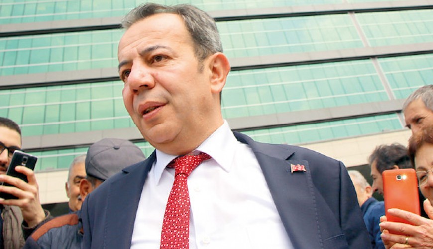 Did the mayor of Turkish city Bolu cut the UN aid for Syrian refugees in Turkey?