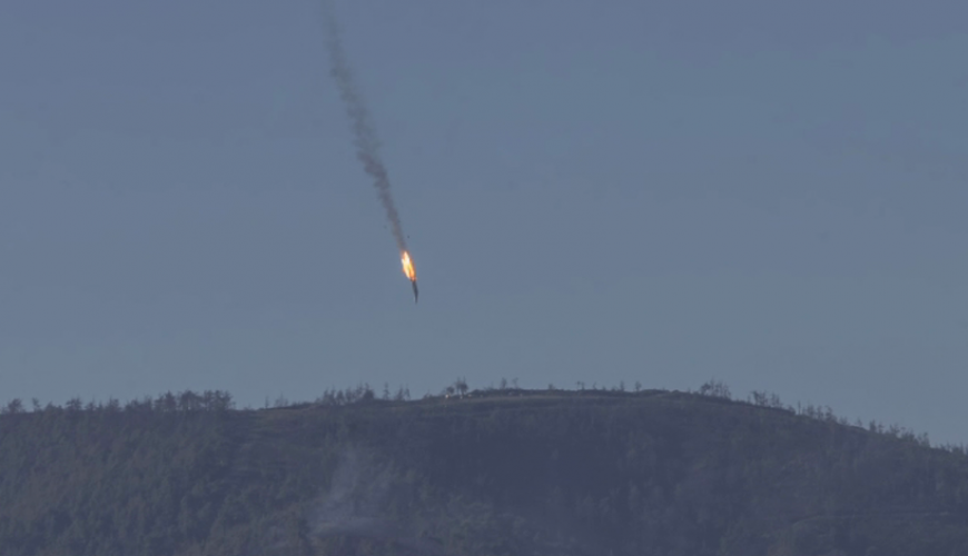 هذه الصور ليست لسقوط طائرة حربية تركية في عفرين