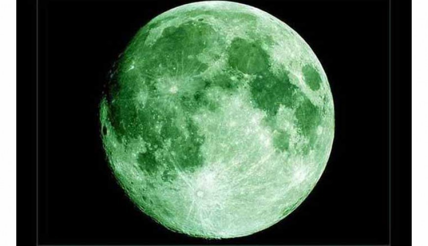 What is the truth behind the claim that the moon will appear green because of an astronomical phenomenon?