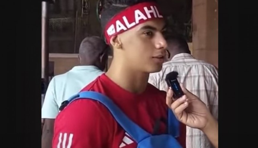 الفيديو قديم وليس لمشجع مصري ينتقد منع رفع العلم الفلسطيني في السعودية