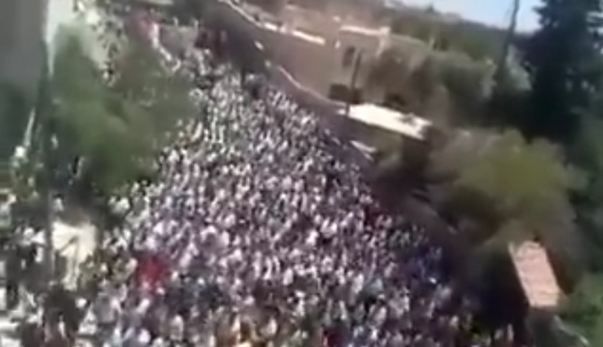 ما حقيقة خروج مظاهرة حاشدة في بلدة كناكر بريف دمشق يوم الجمعة 9 نيسان؟