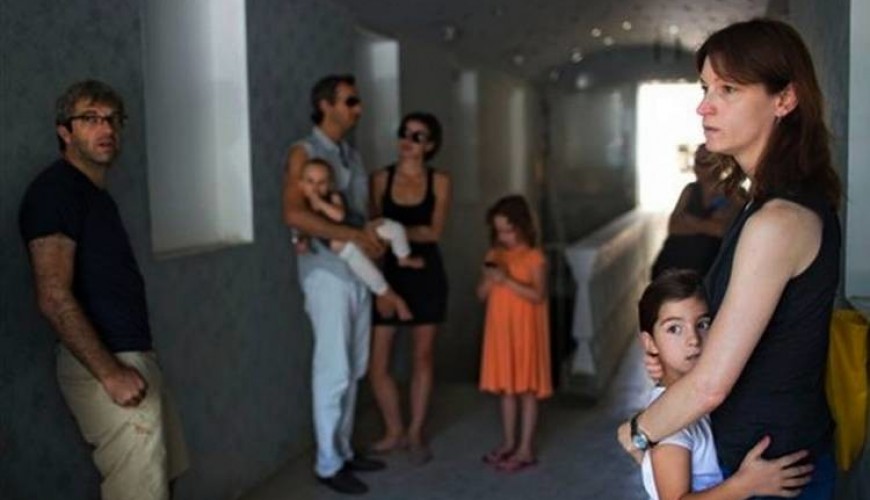 Photos of Israeli settlers in bomb shelters were taken from Palestine not Golan Heights