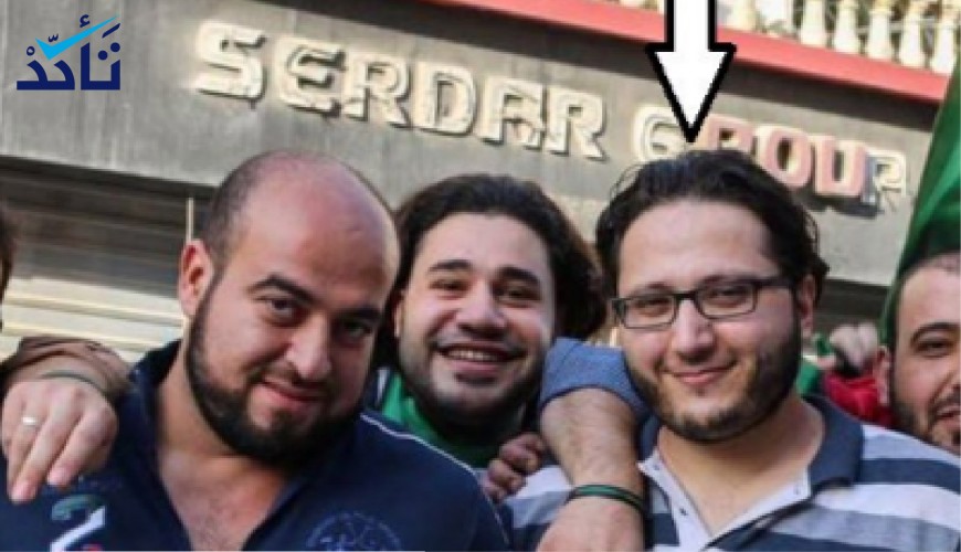 For Sama filmi kahramanı Halep’te Filistinli esirin kafasını kesenle aynı fotoğrafta yer aldı mı?