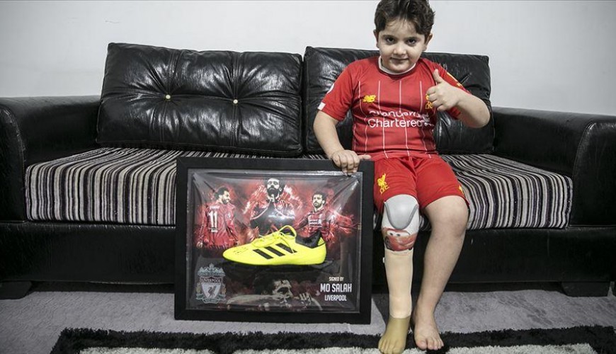 Did Mohamed Salah Send Boot, T-Shirt to Syrian Child Whose Leg Was Amputated?